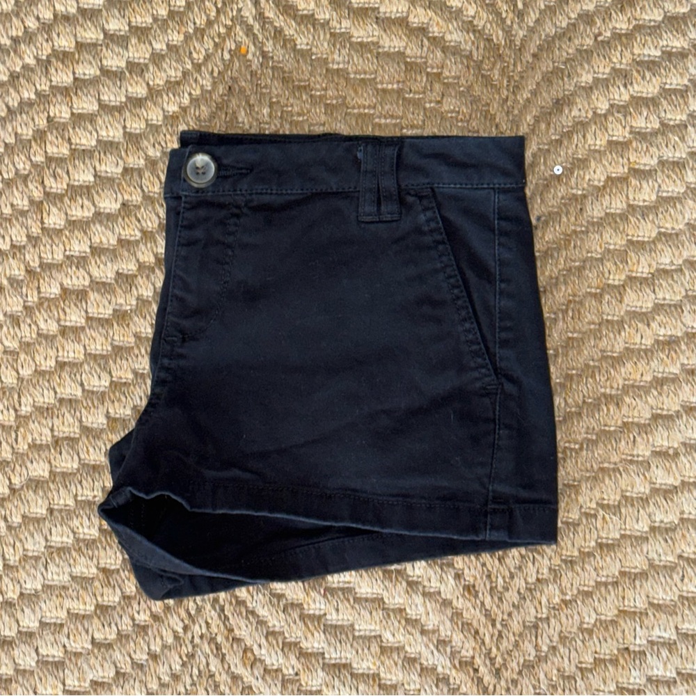 Express Women’s 4 Black Short Shorts 2” Inseam Casual Short Shorts Solid Black